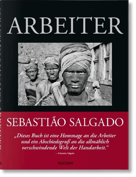 Buchcover und Innenansicht für das Buch: Sebastião Salgado. Arbeiter. Zur Archäologie des Industriezeitalters