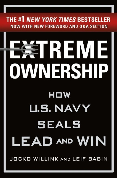 Buchcover und Innenansicht für das Buch: Extreme Ownership