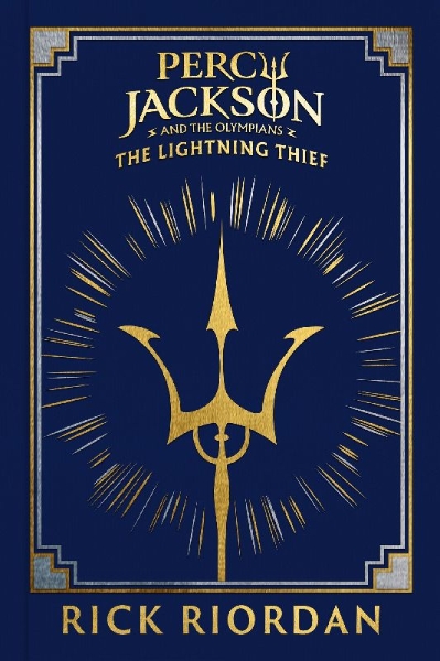 Buchcover und Innenansicht für das Buch: Percy Jackson and the Olympians: The Lightning Thief (Deluxe Collector's Edition)
