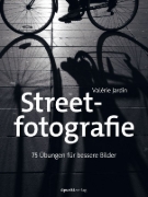 Buchcover und Innenansicht für das Buch: Streetfotografie