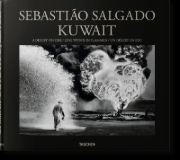 Buchcover und Innenansicht für das Buch: Sebastião Salgado. Kuwait. A Desert on Fire