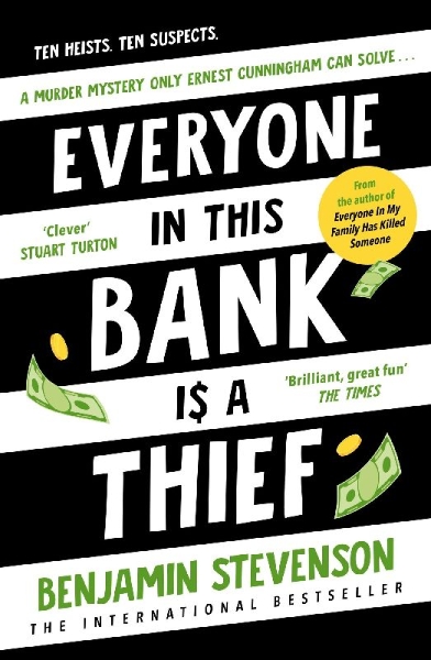 Buchcover und Innenansicht für das Buch: Everyone In This Bank Is A Thief