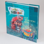 Buchcover und Innenansicht für das Buch: Familjen Knyckertz och gulddiamanten