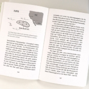 Buchcover und Innenansicht für das Buch: Wenn Haie leuchten