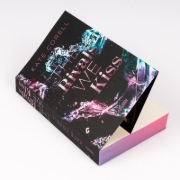 Buchcover und Innenansicht für das Buch: The Rivals We Kiss (Brouwen Dynasty 3)