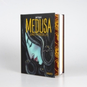 Buchcover und Innenansicht für das Buch: Medusa und Perseus