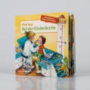Buchcover und Innenansicht für das Buch: Hör mal (Soundbuch): Bei der Kinderärztin