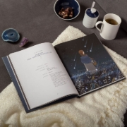 Buchcover und Innenansicht für das Buch: Magische blaue Stunden