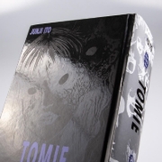 Buchcover und Innenansicht für das Buch: ITO JUNJI KESSAKUSHU TOMIE