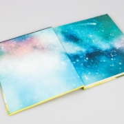 Buchcover und Innenansicht für das Buch: Toto und der Mann im Mond