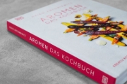 Buchcover und Innenansicht für das Buch: Aromen - Das Kochbuch