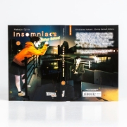 Buchcover und Innenansicht für das Buch: Kimi wa Houkago Insomnia