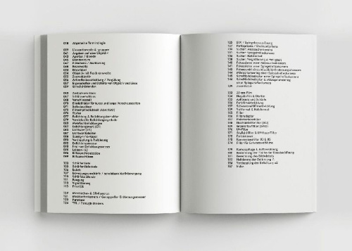 Buchcover und Innenansicht für das Buch: Analoge Fotografie