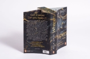 Buchcover und Innenansicht für das Buch: WHISPERS. Die Wahrheit wird dich zerstören