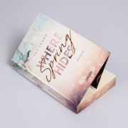 Buchcover und Innenansicht für das Buch: Where Spring Hides (Festival-Serie 3)