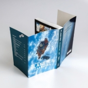Buchcover und Innenansicht für das Buch: Planetes