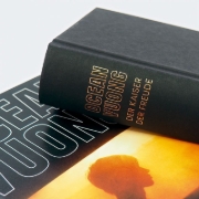 Buchcover und Innenansicht für das Buch: The Emperor of Gladness