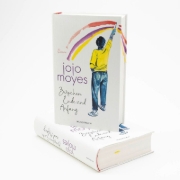 Buchcover und Innenansicht für das Buch: We All Live Here