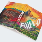 Buchcover und Innenansicht für das Buch: Foxlight