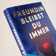Buchcover und Innenansicht für das Buch: DELE WEDS DESTINY