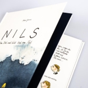Buchcover und Innenansicht für das Buch: NILS