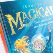 Buchcover und Innenansicht für das Buch: Magicalia 2: Thief of Shadows