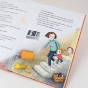 Buchcover und Innenansicht für das Buch: Mein Tiger zieht um - und wir kommen mit