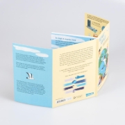 Buchcover und Innenansicht für das Buch: Eine Welt für alle