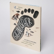 Buchcover und Innenansicht für das Buch: The Biggest Footprint - Eight billion humans. One clumsy giant.