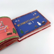 Buchcover und Innenansicht für das Buch: Flucht aus der Weihnachtswerkstatt. Dein Escape-Adventskalender