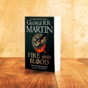 Buchcover und Innenansicht für das Buch: Fire And Blood: 300 Years Before A Game Of Thrones