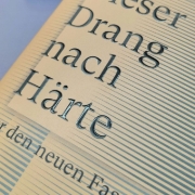 Buchcover und Innenansicht für das Buch: Dieser Drang nach Härte