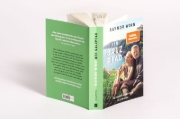 Buchcover und Innenansicht für das Buch: The Salt Path