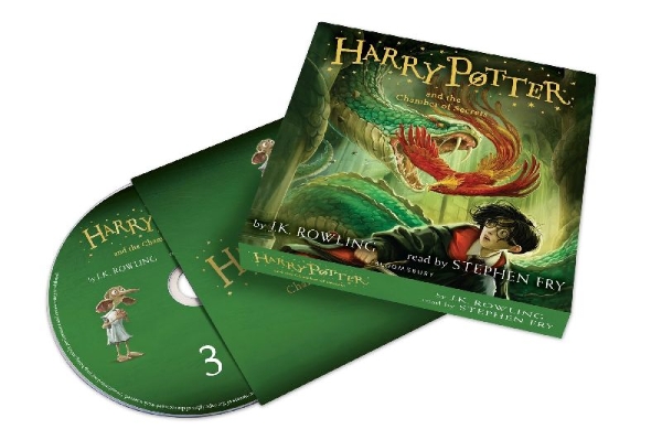 Buchcover und Innenansicht für das Buch: Harry Potter and the Chamber of Secrets