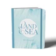 Buchcover und Innenansicht für das Buch: Reisetagebuch zum selber Schreiben inkl. Postkarten, Sammeltasche und herausnehmbaren Reiseplaner. Hardcover Urlaubstagebuch mit inspirierenden Zitaten zum Ausfüllen für bis zu 3 Wochen, inkl. Reisetipps. Stay Inspired! by Lisa Wirth