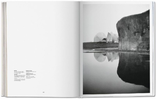 Buchcover und Innenansicht für das Buch: Cosmic Communist Constructions Photographed