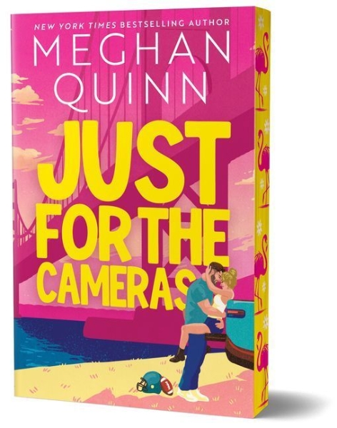 Buchcover und Innenansicht für das Buch: Just for the Cameras (Deluxe Edition)