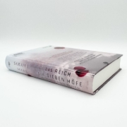 Buchcover und Innenansicht für das Buch: A Court of Thorns and Roses