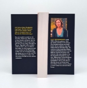 Buchcover und Innenansicht für das Buch: Narbenmädchen