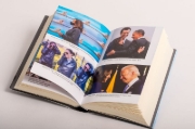 Buchcover und Innenansicht für das Buch: Kamala's Way