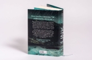 Buchcover und Innenansicht für das Buch: Dunkles Wasser