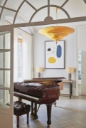 Buchcover und Innenansicht für das Buch: Andrew Martin Interior Design Vol. 28