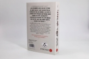 Buchcover und Innenansicht für das Buch: Girl in Pieces