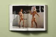 Buchcover und Innenansicht für das Buch: Bruce Weber. My Education