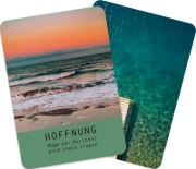 Buchcover und Innenansicht für das Buch: Sea Soul Journeys Oracle Cards