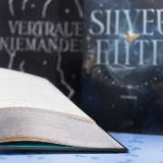 Buchcover und Innenansicht für das Buch: Silver Elite