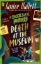 Buchcover und Innenansicht für das Buch: Death at the Museum