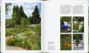 Buchcover und Innenansicht für das Buch: The Writers' Gardens