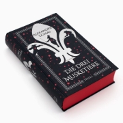 Buchcover und Innenansicht für das Buch: Les trois Mousquetaires
