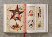 Buchcover und Innenansicht für das Buch: TATTOO. 1730s-1970s. Henk Schiffmacher's Private Collection